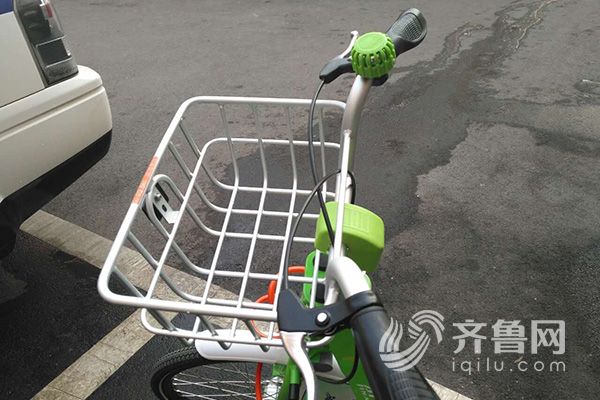 車筐可以裝5斤的雜物